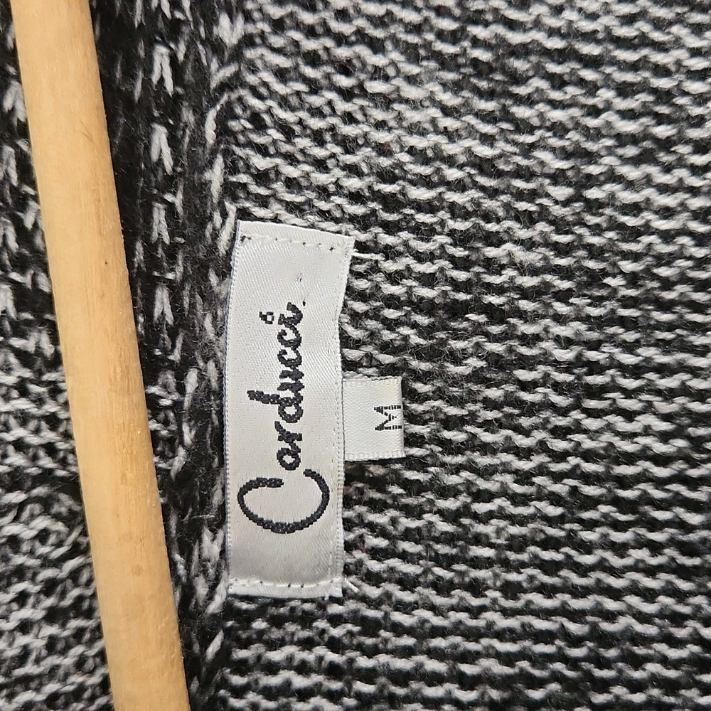 Vintage Carducci Draped Knit Cardigan – Textured & Cozy - Picture 3 of 10
